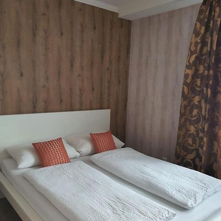 Hotel Schneider Apartaments Langenhagen  ภายนอก รูปภาพ